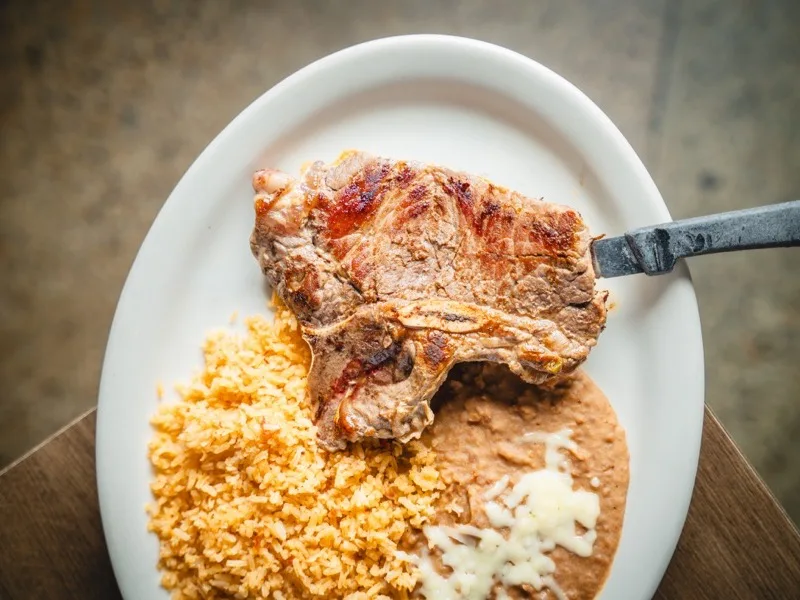 Filete tampiqueño at El Molcajete Spring Hill